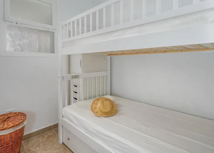 Coastal Calm, 2br With Seaview Апартаменты *