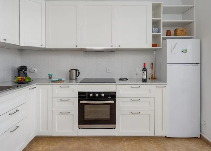 Coastal Calm, 2br With Seaview Apartment *