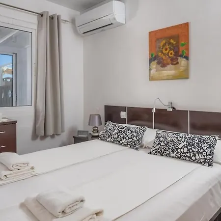 Coastal Calm, 2br With Seaview 아파트 푸엔히롤라